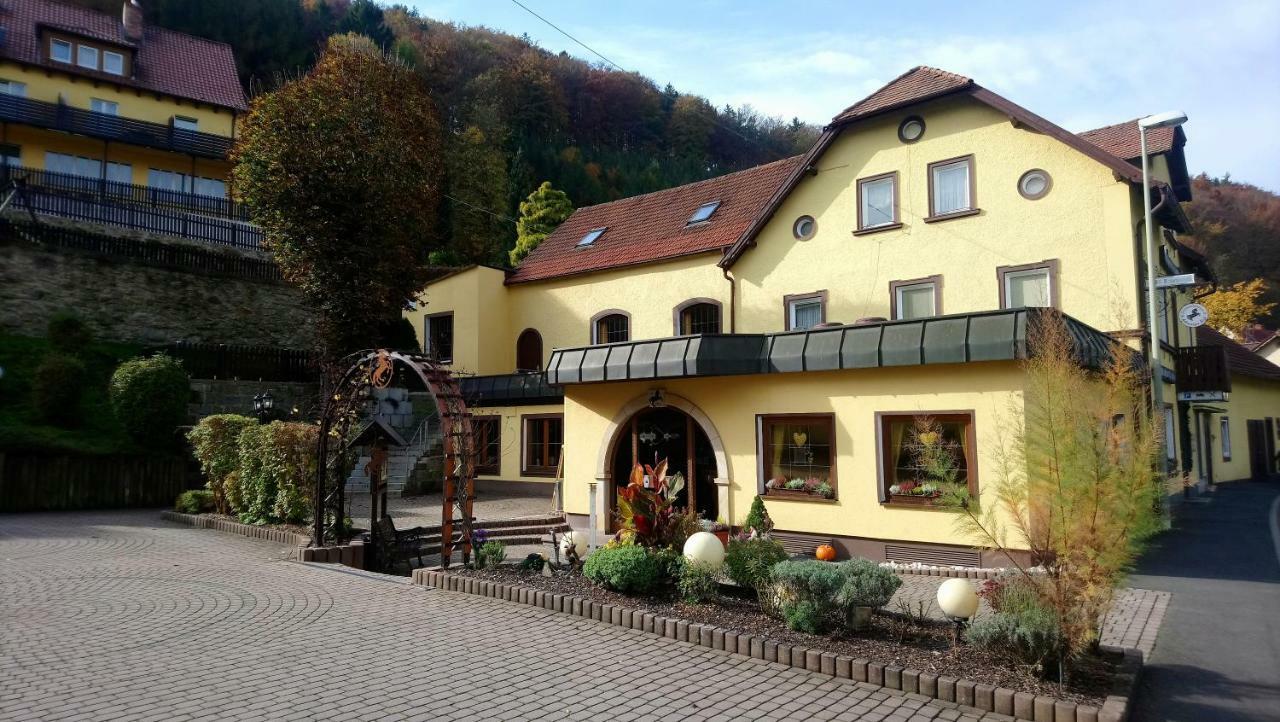 Gasthof Hotel Schwarzes Ross Bad Berneck im Fichtelgebirge Eksteriør billede
